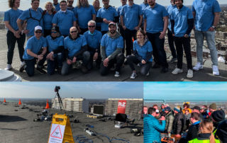 Collage zur Sprengung des Weißen Riesen in Duisburg: Teamfoto in blauen Shirts, Kameras auf dem Dach und Presse