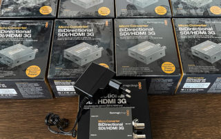 Stapel Blackmagic Micro Converter SDI/HDMI in Originalverpackung – Streaming-Setup auf SDI umgestellt